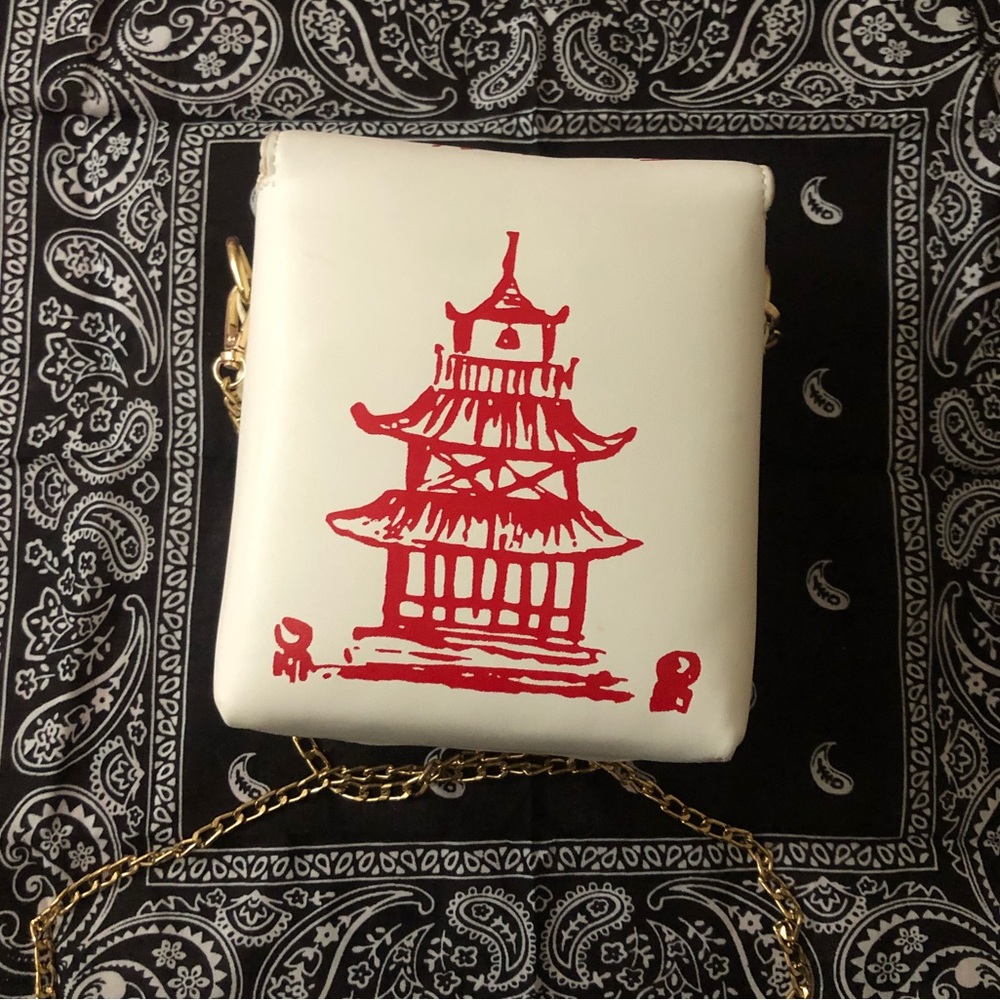 Chinese take out box purse🥡